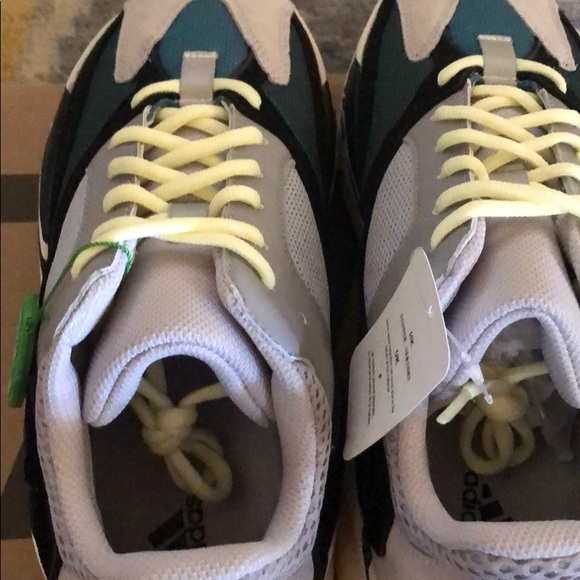Yeezy Boost 700 wave runners main image 3